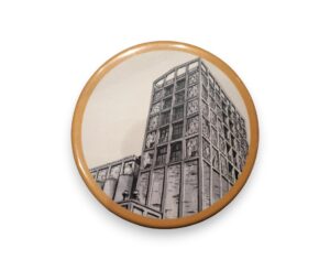 Magnet - Grey Lucie de Moyencourt 7-ZMBuilding Round